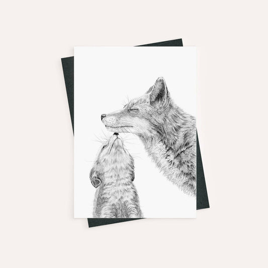 Maman renarde avec son petit - baiser - Noir et blanc - carte de vœux