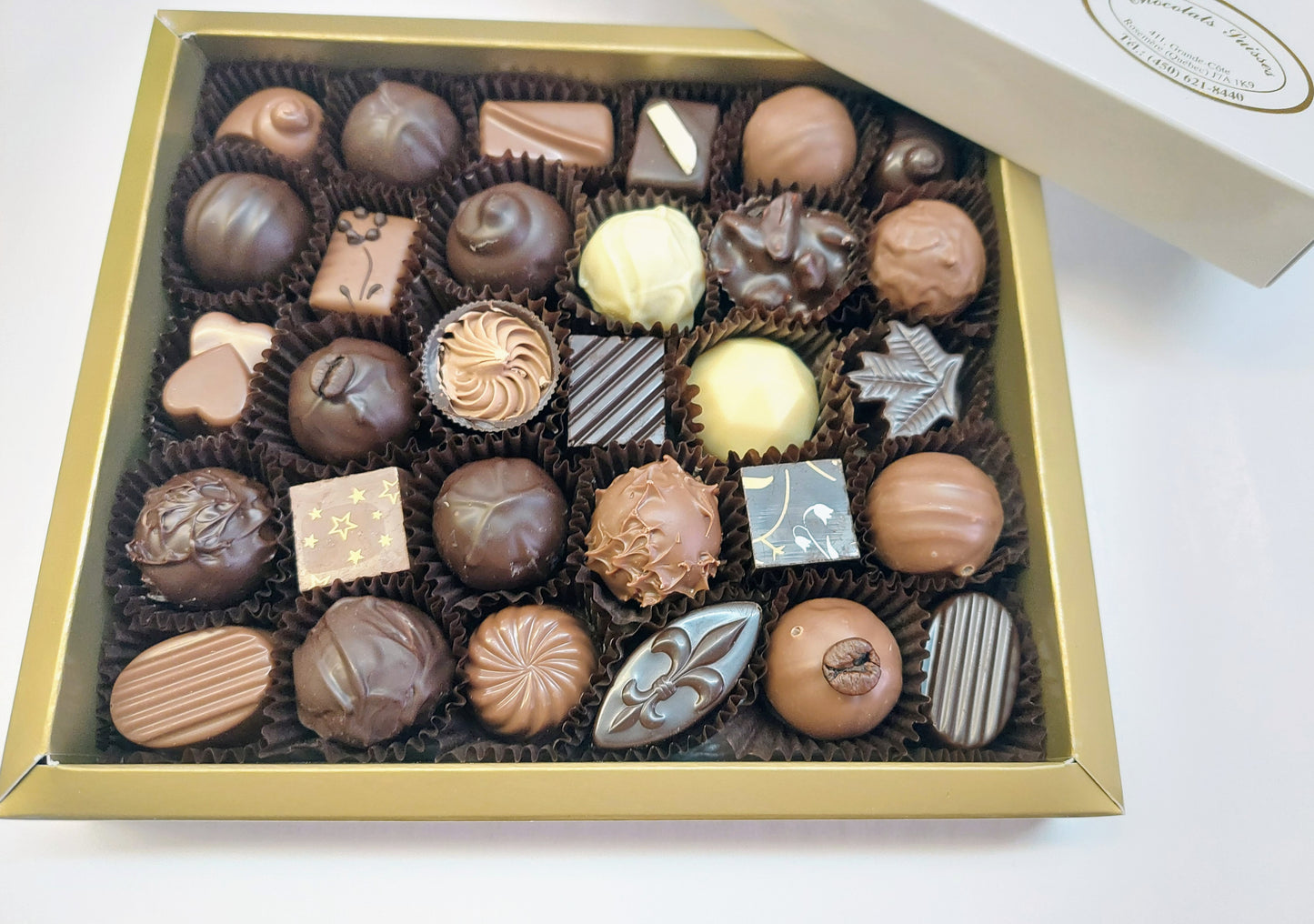 Box of 30 chocolates