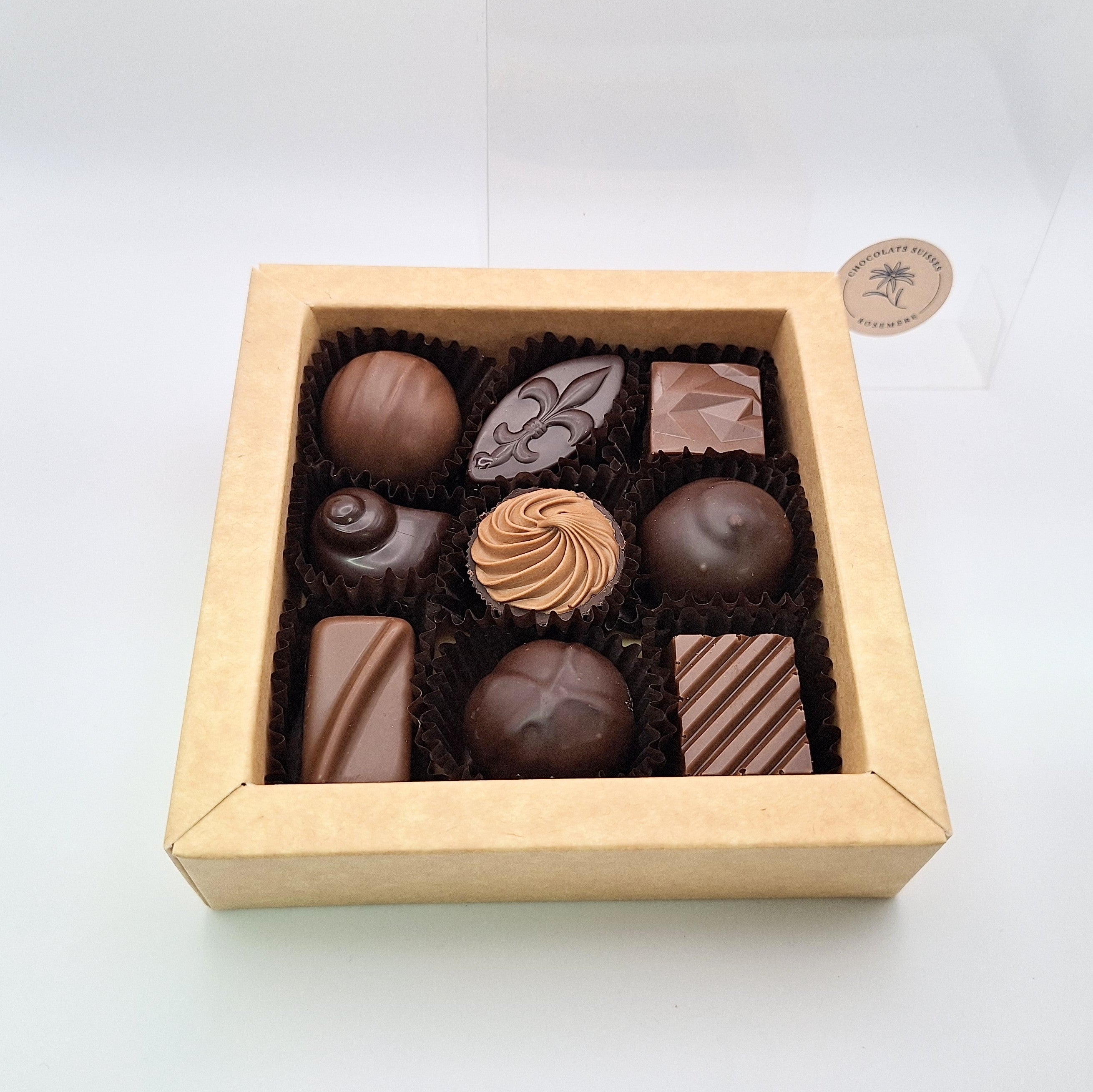 Gbw9 1 Fr Coffret Cadeau En Bois Avec Une Selection De 9 Chocolats Au Lait Suisse