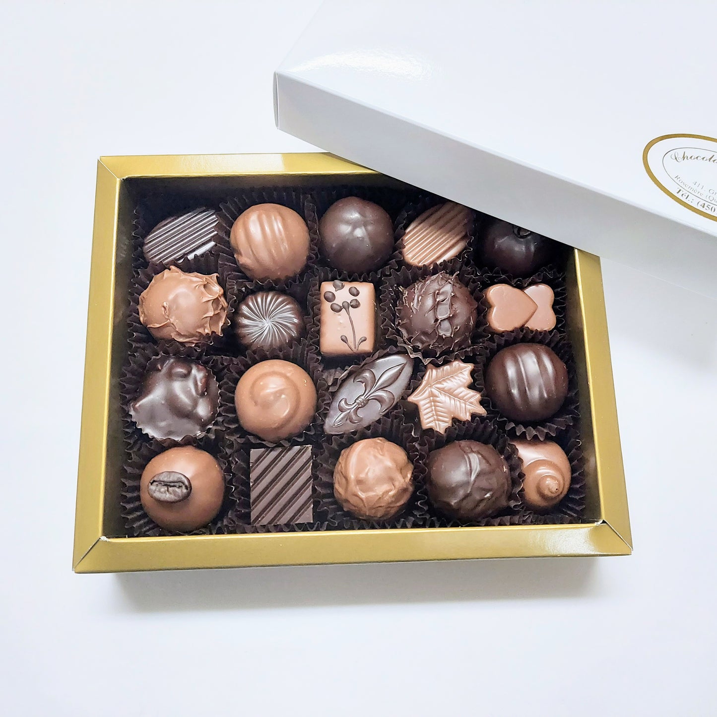 Box of 20 chocolates