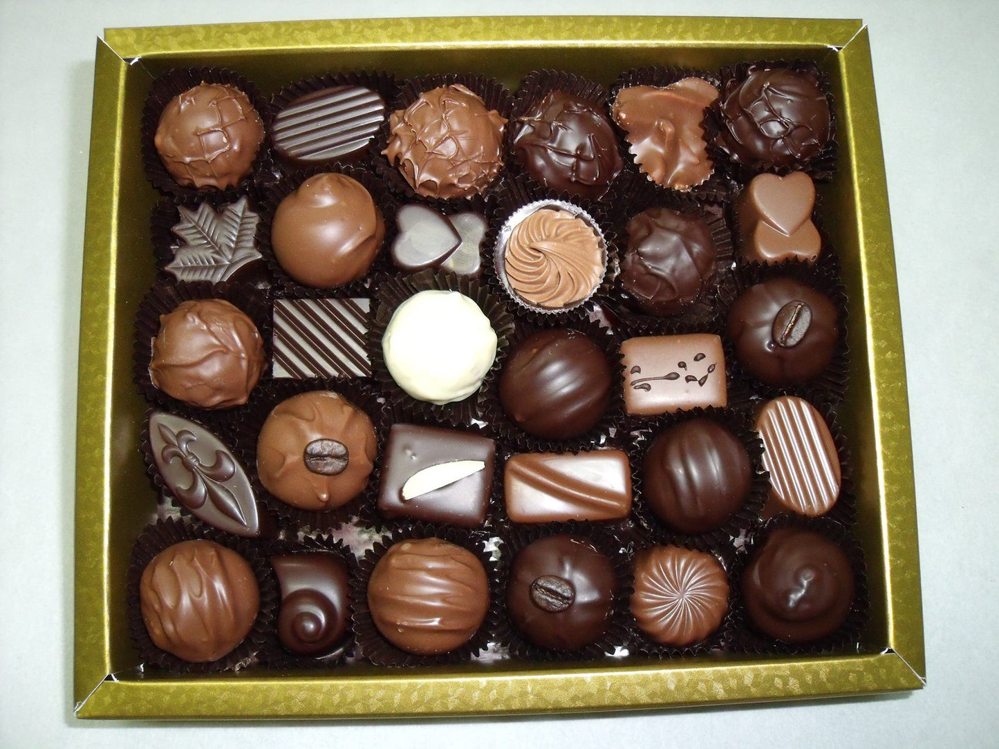 Box of 30 chocolates